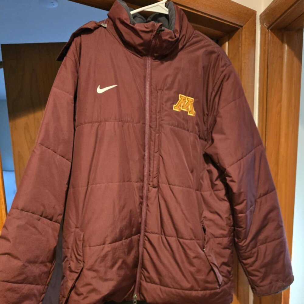 Minnesota Gophers Winter Jacket - Nike DRIFIT